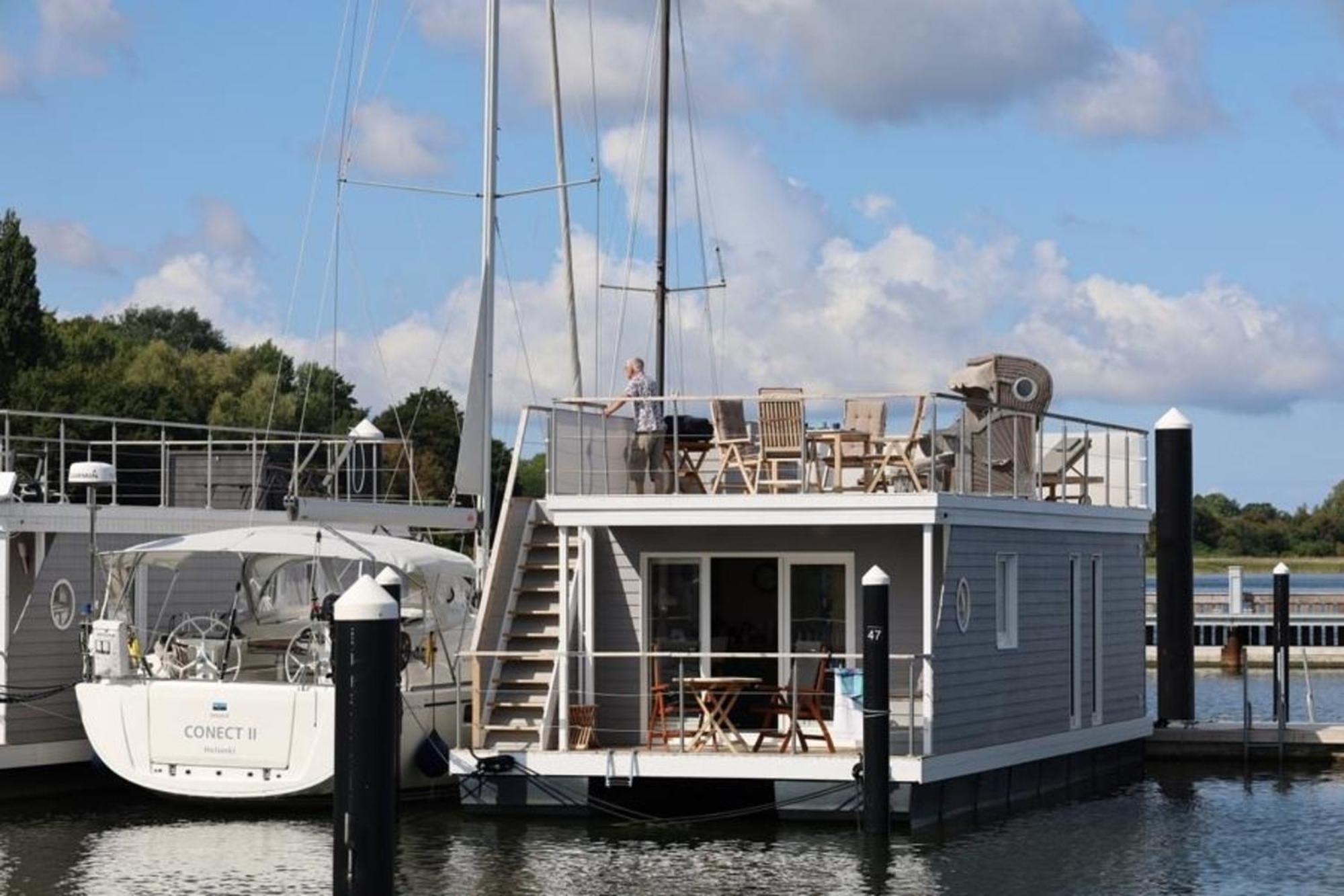 Hausboot Liliput Hotel Stralsund Exterior photo
